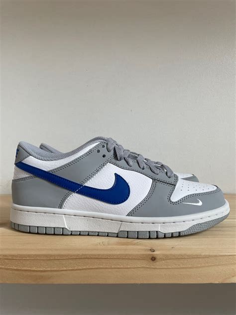 mini swoosh wolf grey